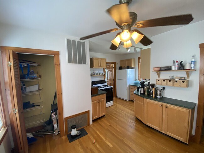 Photo - 81 Tremont St Unit 3