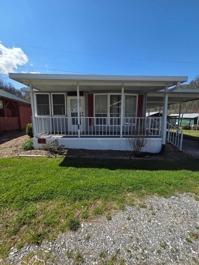 Building Photo - $1,350 - 1 Bedroom / 1 Bath Park Model on the Creek in Tatham Mountain Park