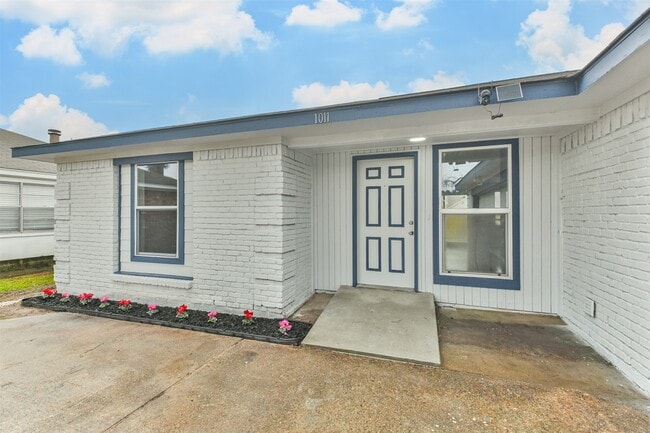 Photo - 1011 Cedar Post Ct
