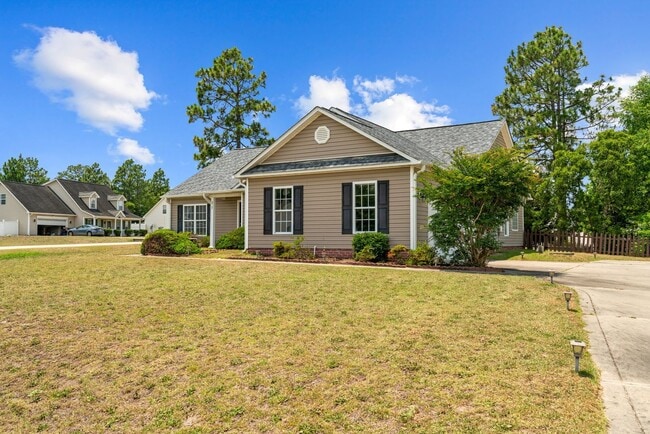 Photo - 3 Bed 2 Bath Convenient to Fayetteville and Raleigh