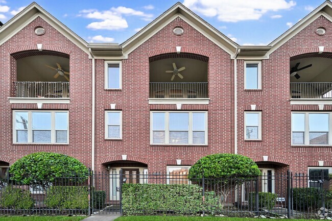 Building Photo - Gorgeous and spacious three-story townhome!