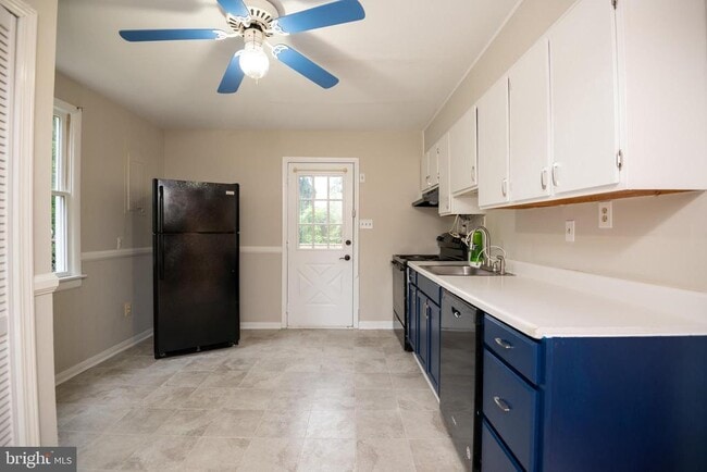 Photo - 839 Clifton Ave