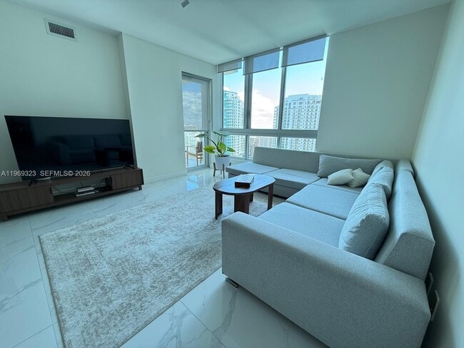 Photo - 300 S Biscayne Blvd Unit T-2806