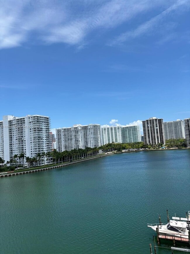 Photo - 18081 Biscayne Blvd Unit 702
