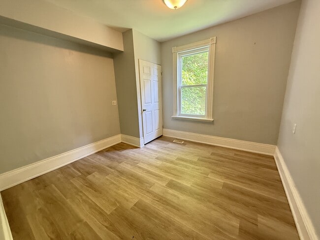 Photo - 77 Murray St