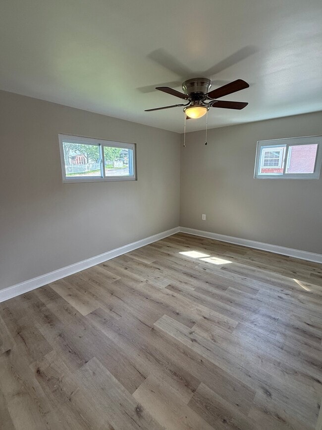 Photo - 733 Memory Ln
