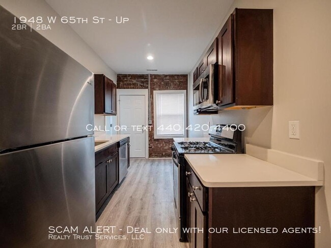 Photo - 1954 W 65th St