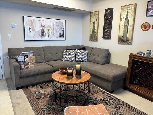 Photo - 3600 Mystic Pointe Dr Unit 1111