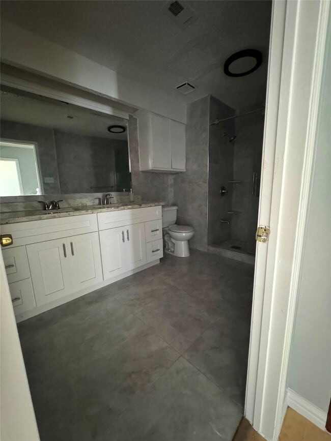 Photo - 12700 Leader St Unit C