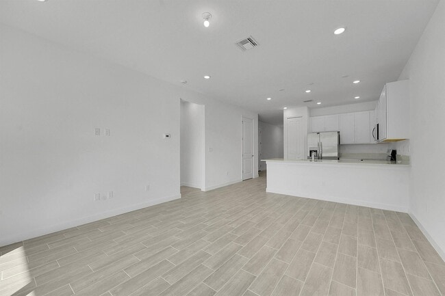 Photo - 6429 Seabright Ter