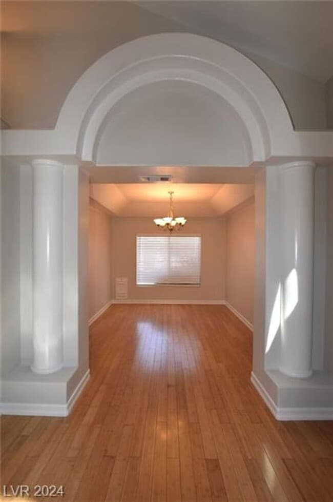 Photo - 2111 Fountain Springs Dr