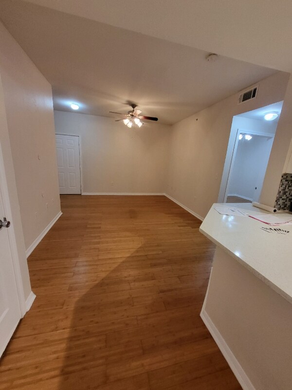 Photo - 2320 Gracy Farms Ln Unit 413