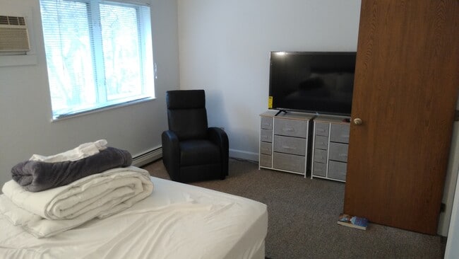 Photo - 4 Pine Brook Ln Unit Pine Brook B4