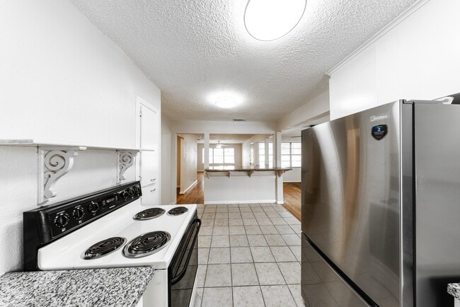 Photo - 4710 Glenmont St