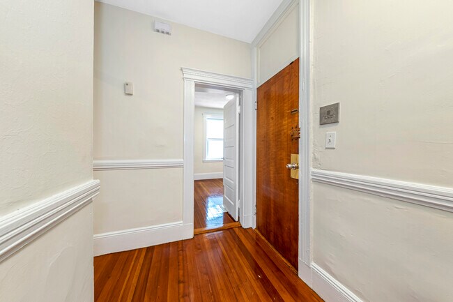 Photo - 46 Brackett St Unit 2