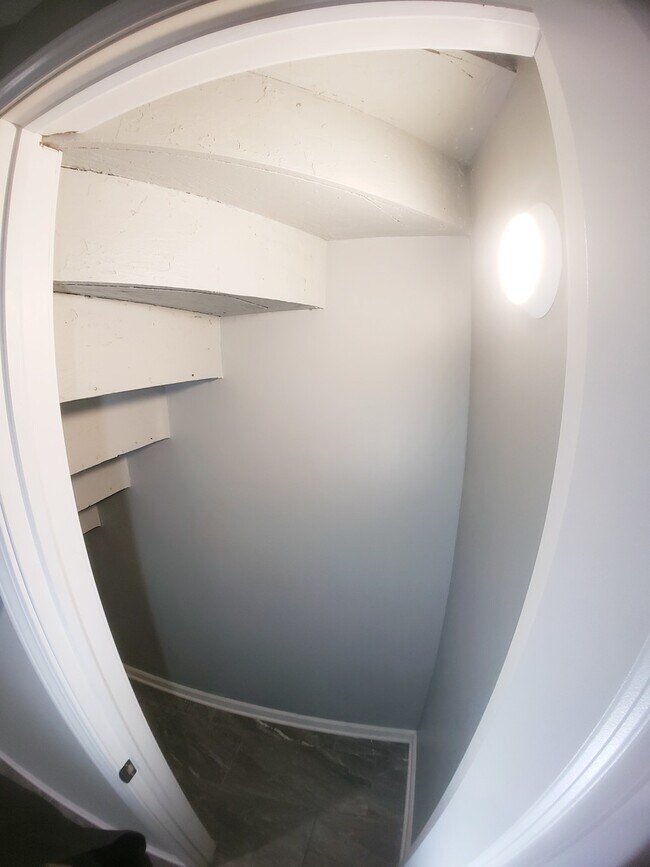 Photo - 5134 W Henderson St Unidad G