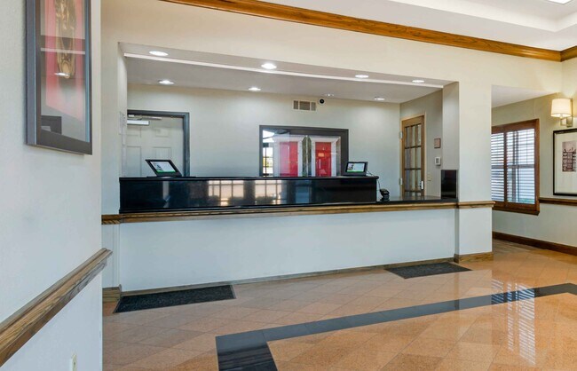 Furnished Studio-Kansas City - Lenexa - 87th St.