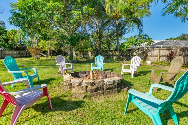 Photo - 762 SE River Ln