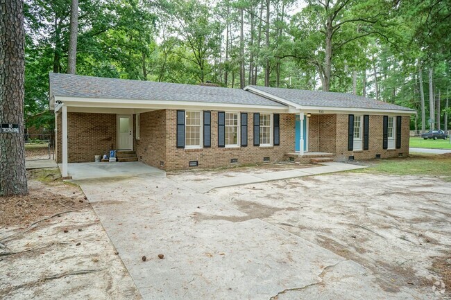 Building Photo - Gorgeous single family home!