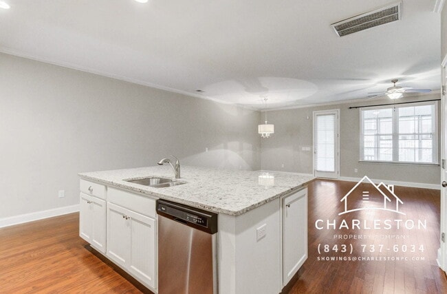 Photo - 2005 Kings Gate Ln