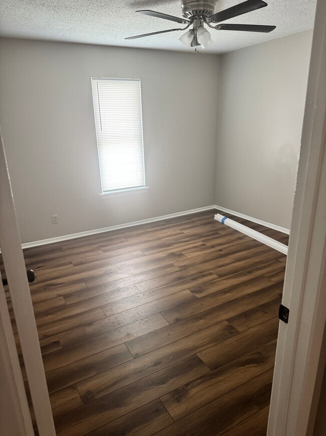 Photo - 115 Township Ln Unidad C