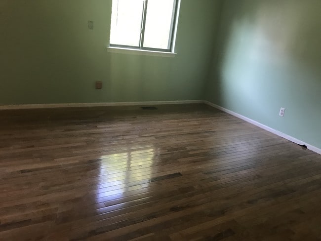 Photo - 8 Sunflower Ct