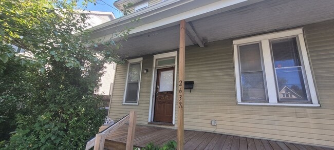 Building Photo - 3 bedroom 1 bathroom half house in Manheim...