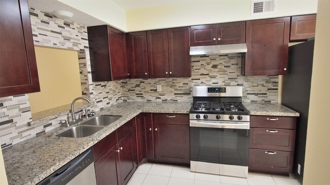 Photo - 15312 Gorham Dr