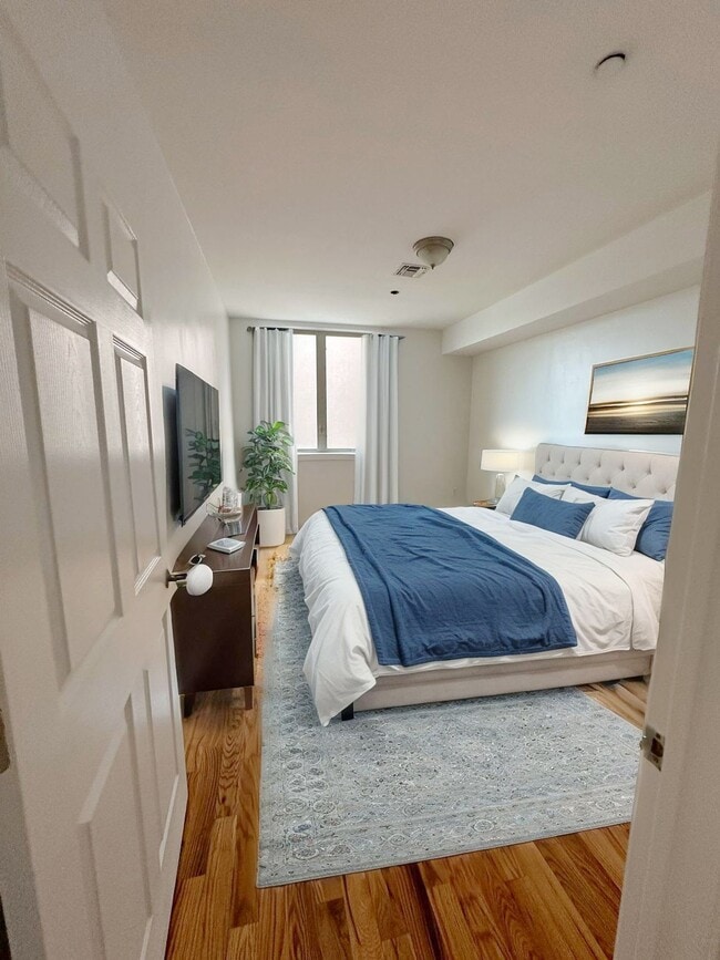 Photo - 68 West Utopia