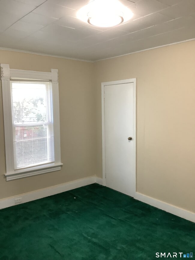 10 Burritt Ave Unidad 1st. Floor