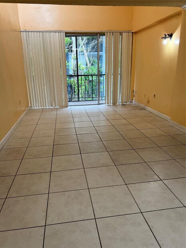 Photo - 8810 Fontainebleau Blvd