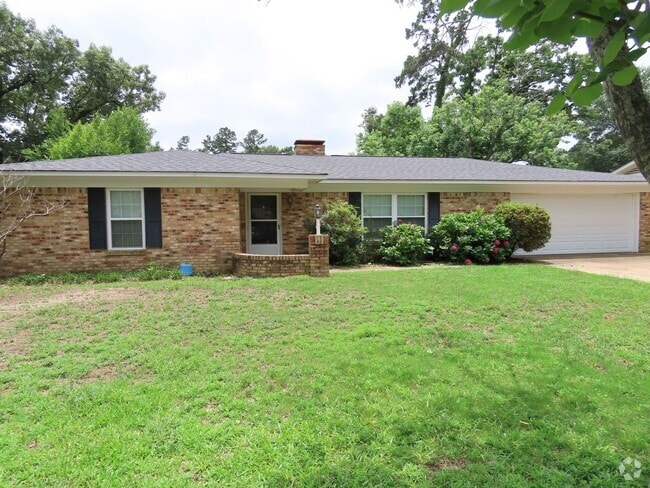 Building Photo - Cozy 3 Bedroom 2 Bathroom In Tyler!! Rental