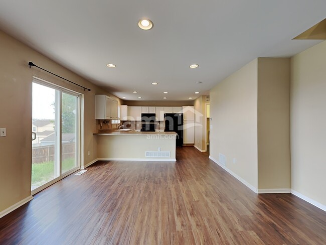 Photo - 2002 Springside Dr