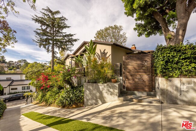 Photo - 3424 Primera Ave