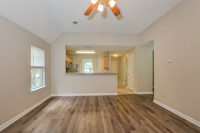 Photo - 8408 Cross Point Dr
