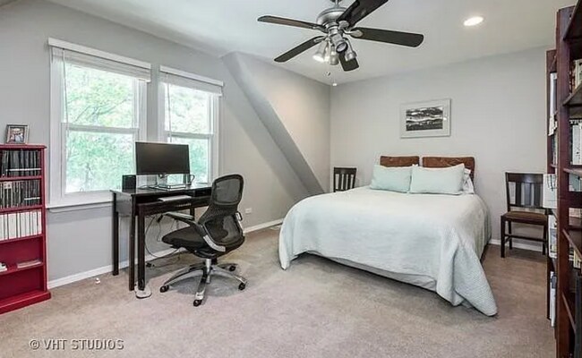 Photo - 1709 W Fletcher St Unit #2