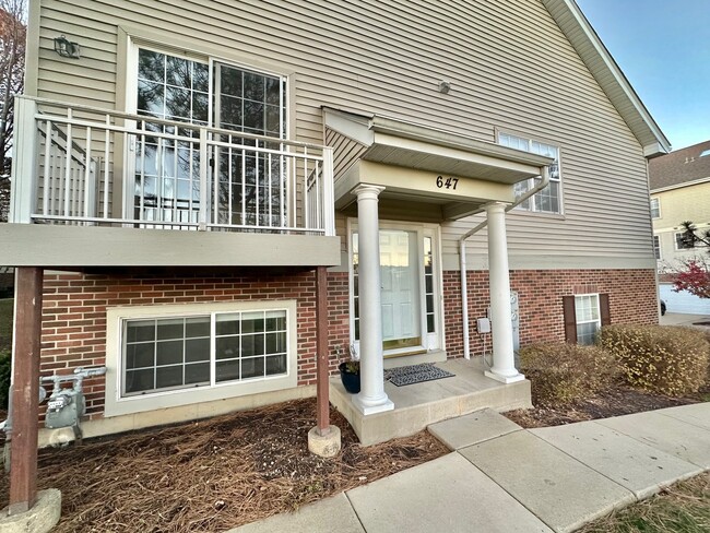 Photo - 647 Pheasant Trail Townhome