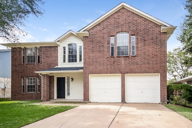 Building Photo - 1818 Oak Ridge Dr