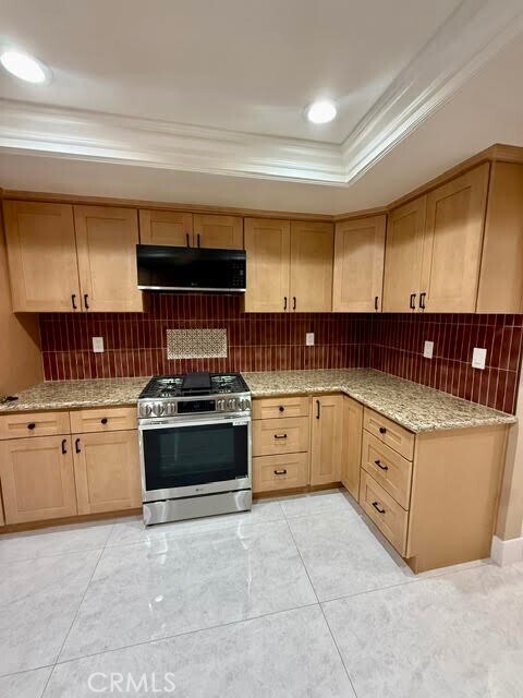 Photo - 972 Sandstone Dr