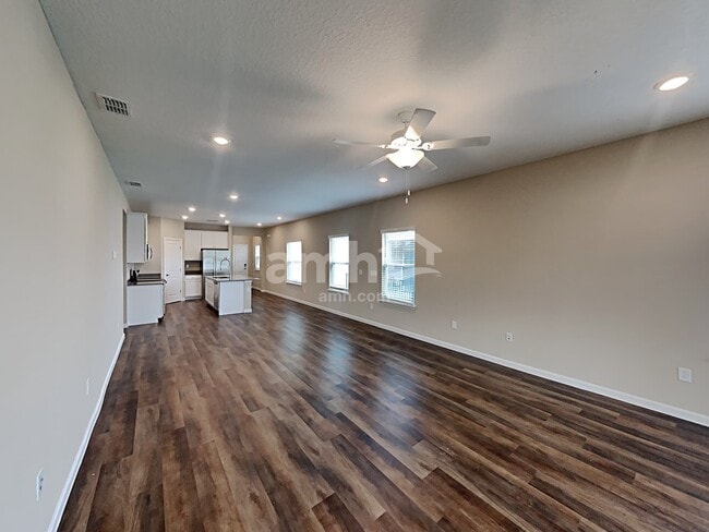 Photo - 179 Spruce Pt