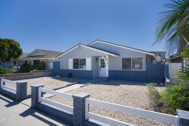 Building Photo - 5230 Beachcomber St Rental
