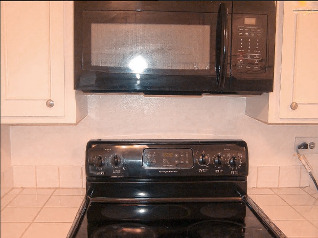 Photo - 5468 Roundtree Pl Unit D