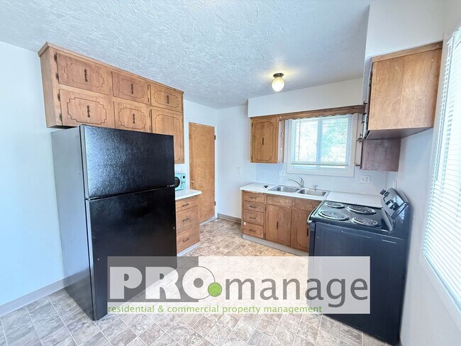 588 L St Unit 588 L St.