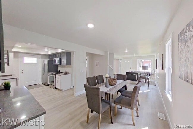 Photo - 695 Livernois St Unit 1