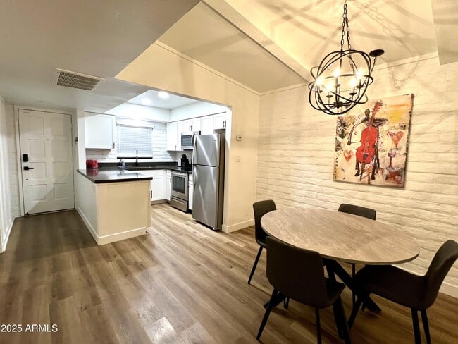 Photo - 3046 N 32nd St