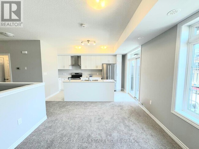 Photo - 76 Lomond Ln