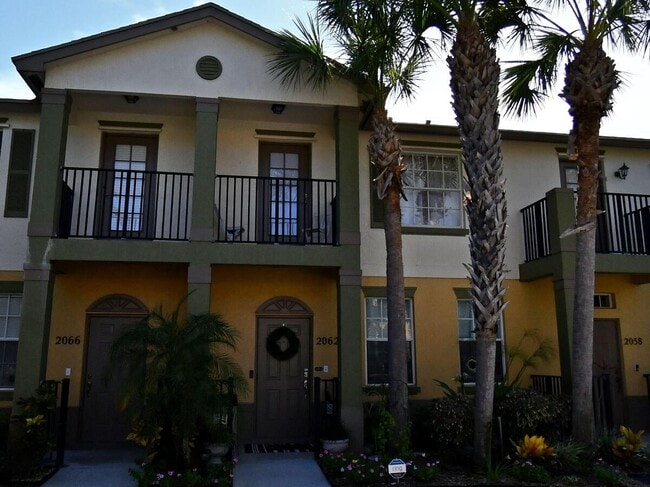 Building Photo - 2062 SE Glen Ridge Dr