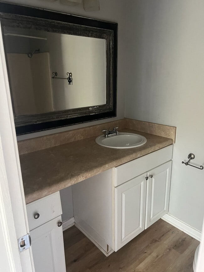 Building Photo - 116 Horizon River Dr Unit J2 Rental