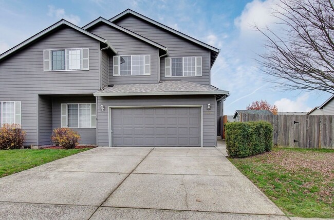 Building Photo - Moore 12918 & 5000 Unit 5000