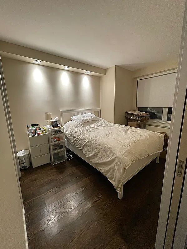 Photo - 155 E 34th St